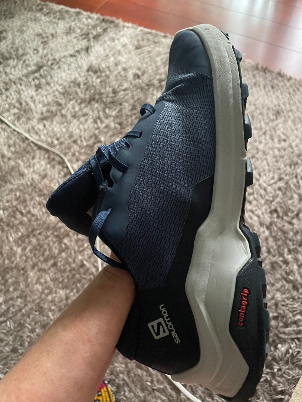 Salomon X Reveal Walking Shoes for men. Size 9 US